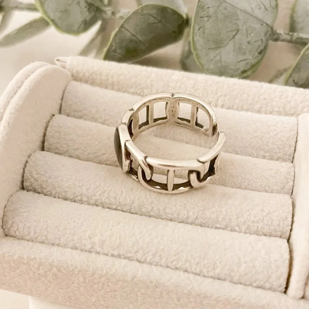 925 Sterling Silver Black Circle Ring Dainty Ring Geometric Minimalist Ring - Picture 5 of 9